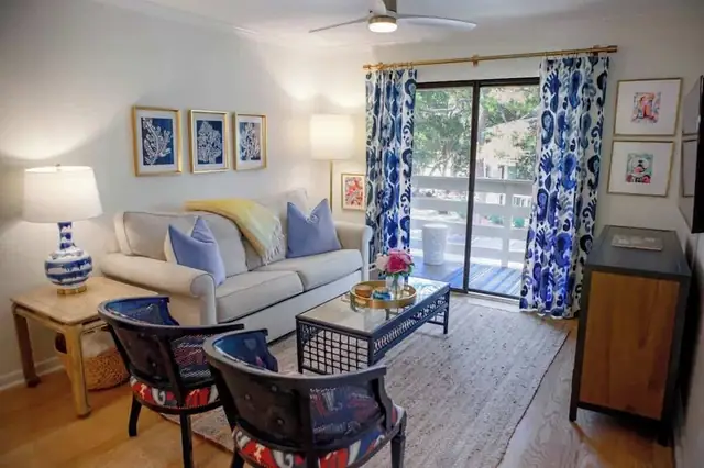 Living room at Fiddler’s Cove 14K